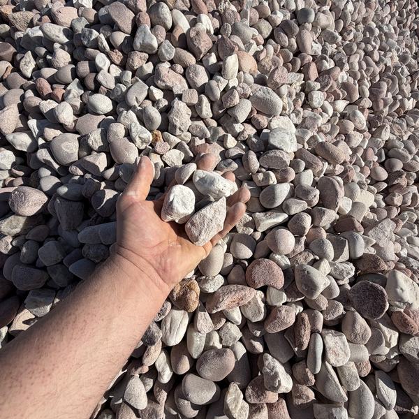 River Pebbles 20–40mm — rounded pink and grey river pebbles